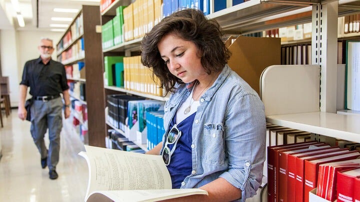 A student studying in USC's Science & Engineering Library