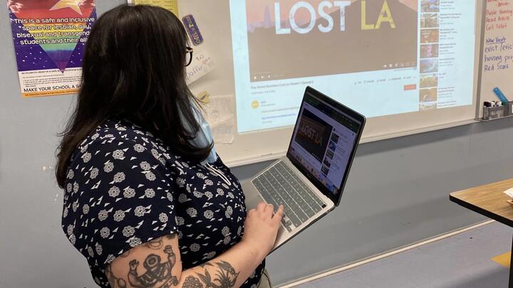 Teacher Anna Soffer using Lost LA in her course on Los Angeles history (Kyle Stokes/LAist)
