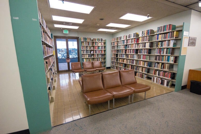 Leisure Reading Collection in Norris Medical Library