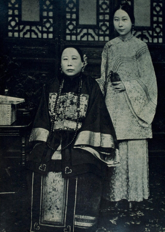 Eileen Chang's grandmother and mother