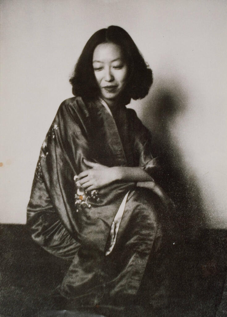 Eileen Chang, circa 1944