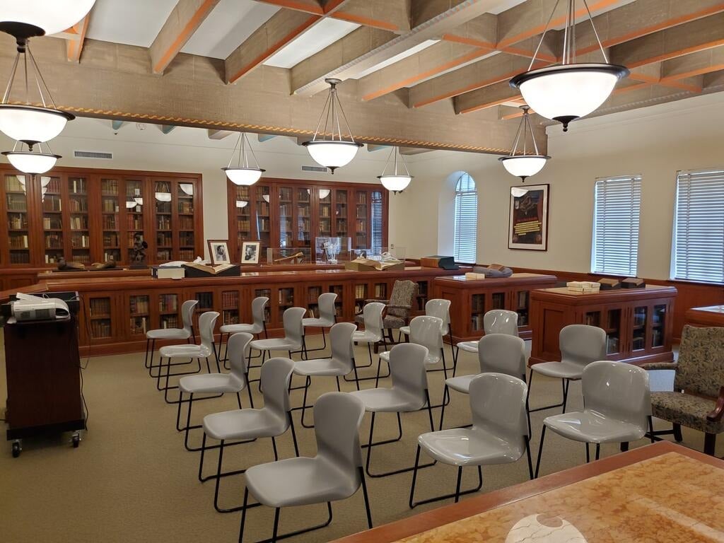 Image of DML206, Instruction Space in Special Collections